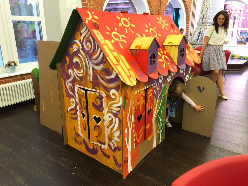 Дом из картона, картонный домик для детей